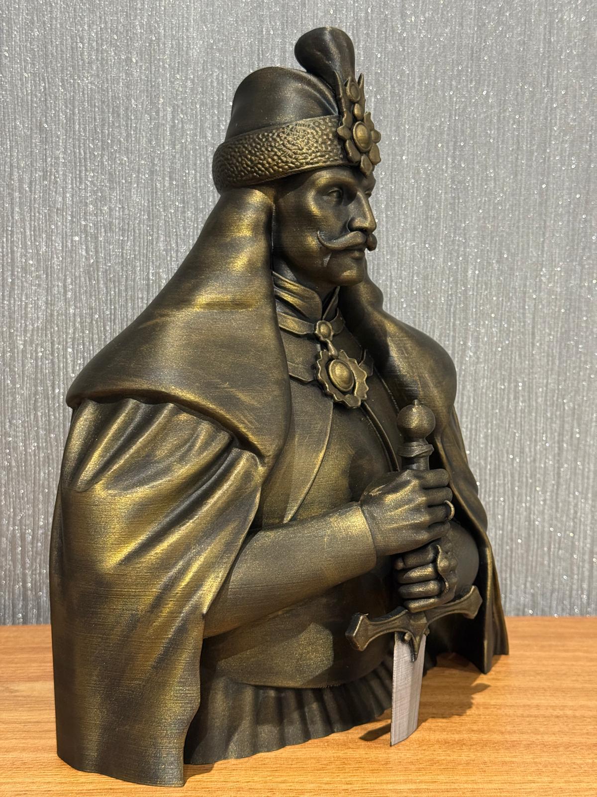 Vlad Tepes Bust (Vlad the Impaler) – Antique Gold Sculpture – Gothic Historical Statue – Desk Decor / Collector Piece
