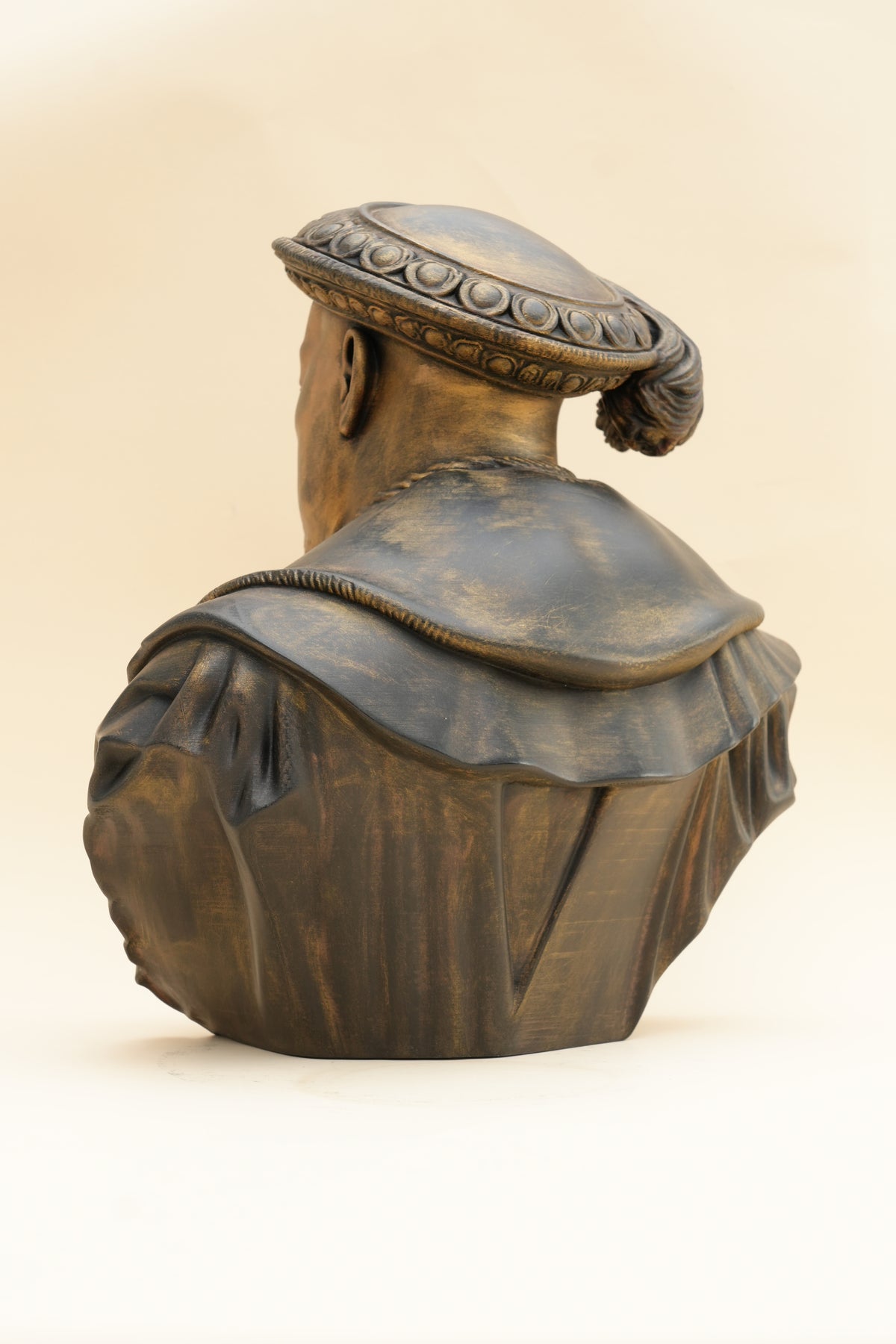 Henry VIII bust, costume and finish detail